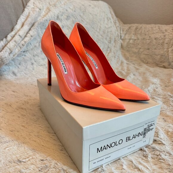 【良品】MANOLO BLAHNIK パンプス （38）ポイテッドトゥ　本革　黒 良品】MANOLO BLAHNIK パンプス （38）ポイテッドトゥ 本革 黒 楽天